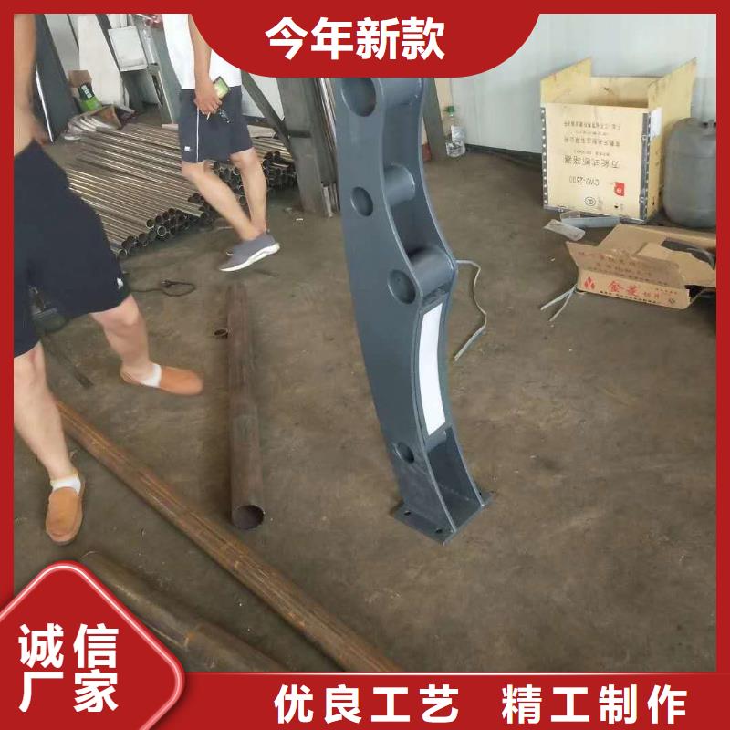 道路護欄防撞立柱廠家新品