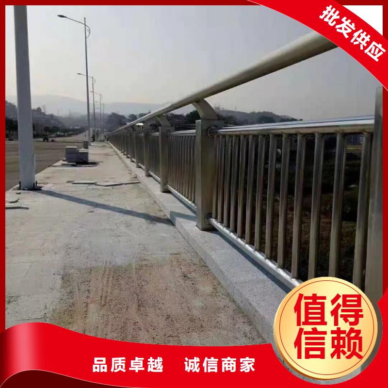 道路隔離護欄包郵現(xiàn)貨直銷