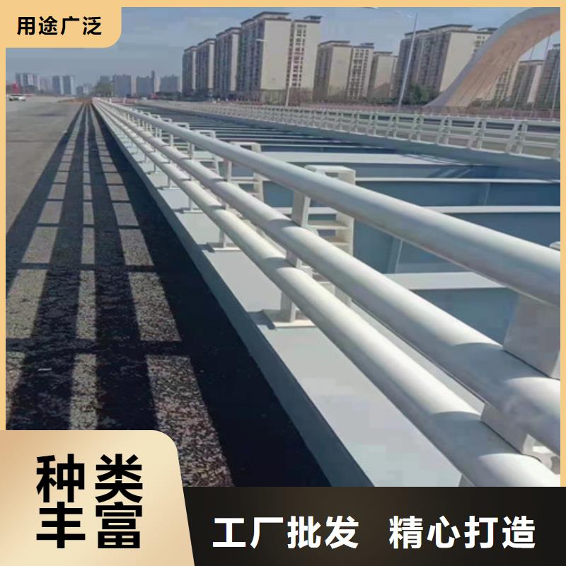 道路護欄防撞立柱追求細節(jié)品質(zhì)