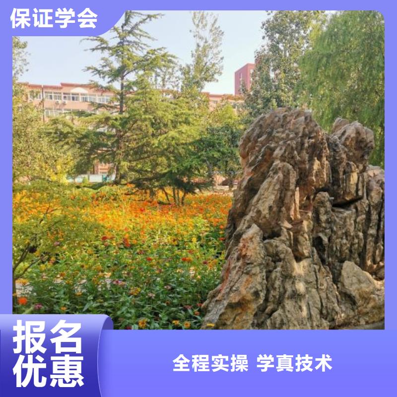 焊接学校_虎振挖掘机学校实操教学