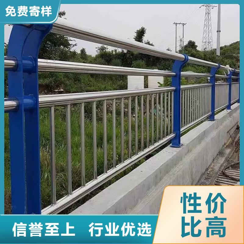 公路橋梁護(hù)欄附近加工廠帶燈箱立柱定做